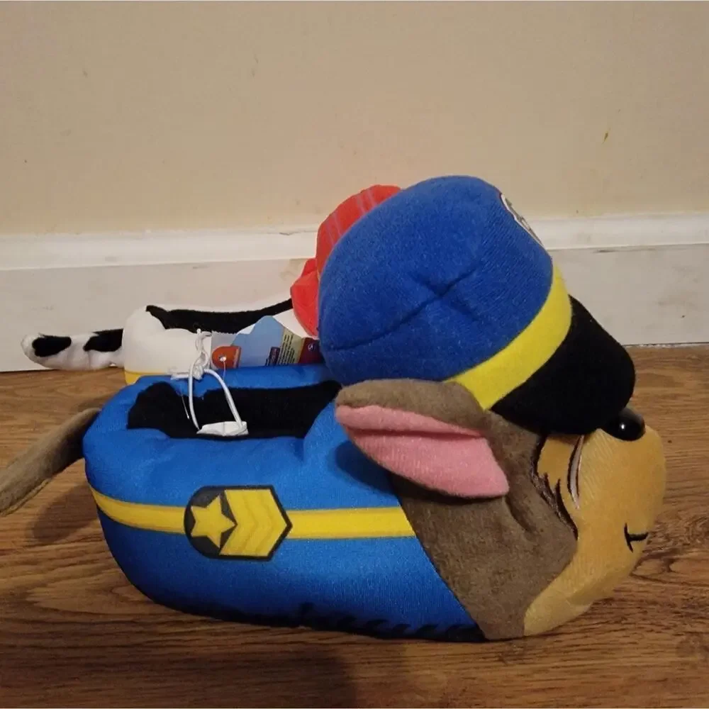 NWT Boys 7/8 Paw Patrol Slippers
